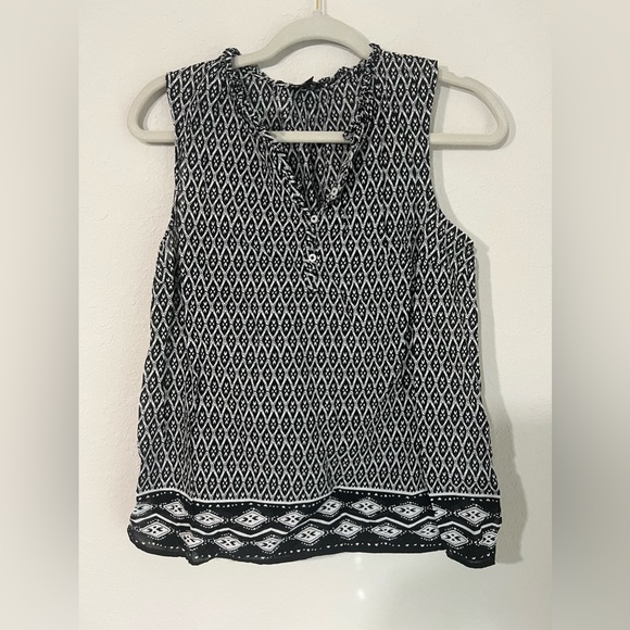 Talbots tank top sheer cotton pattern black and white front button - Picture 3 of 3